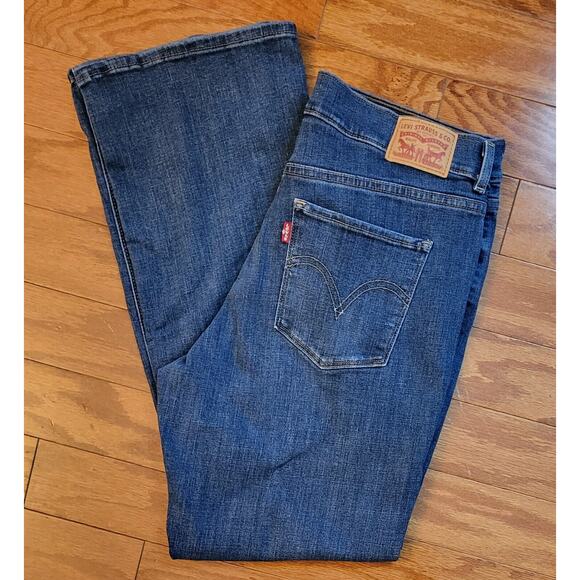 Levi's Jeans Women 10S Short Bootcut Mid Rise Medium Wash Denim - Picture 6 of 16